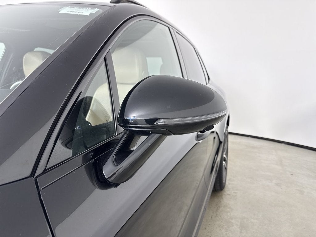 2024 Porsche Macan S