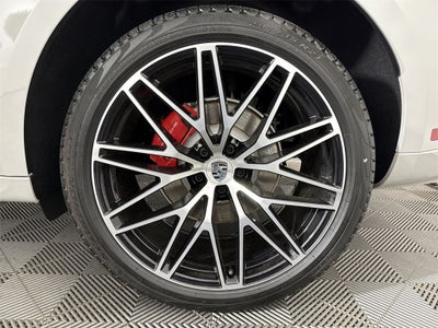 2025 Porsche Macan S