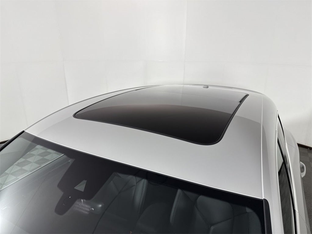 2025 Porsche Macan S