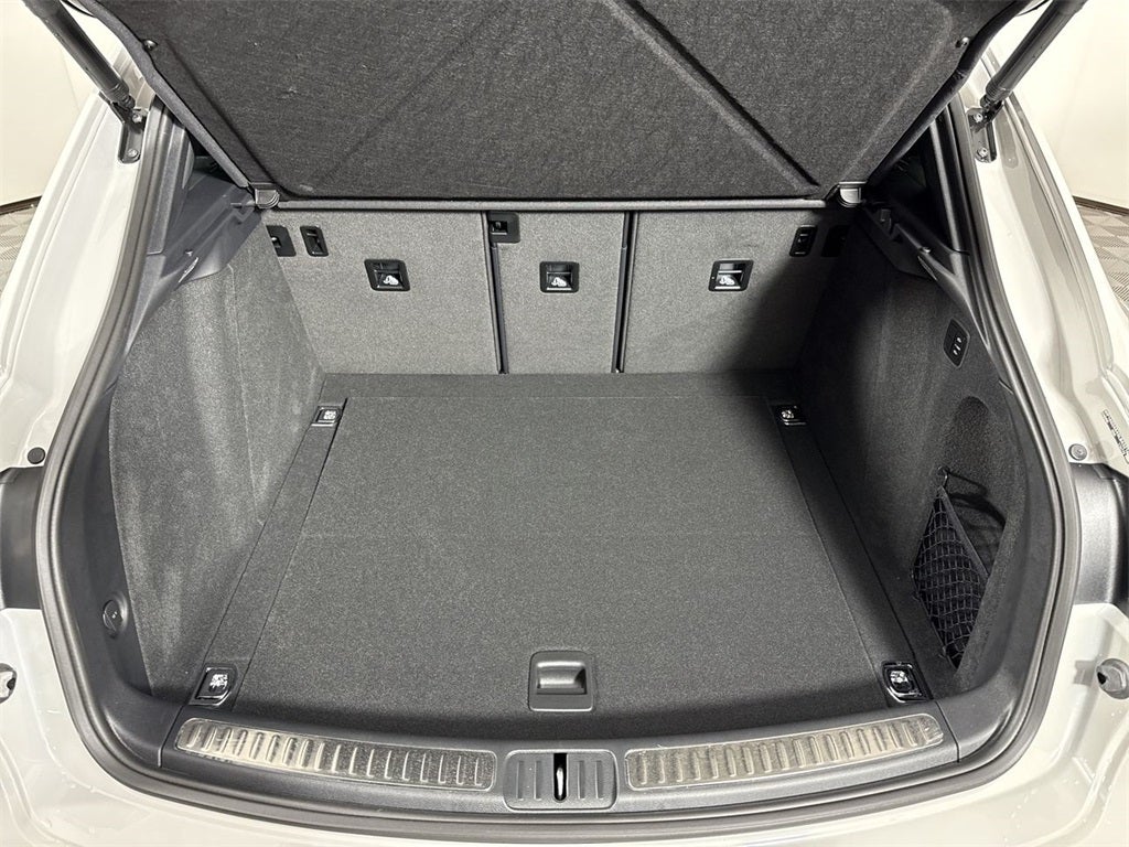 2025 Porsche Macan S