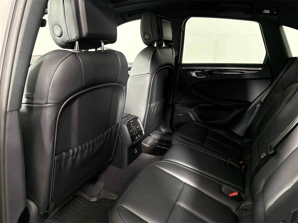 2025 Porsche Macan S