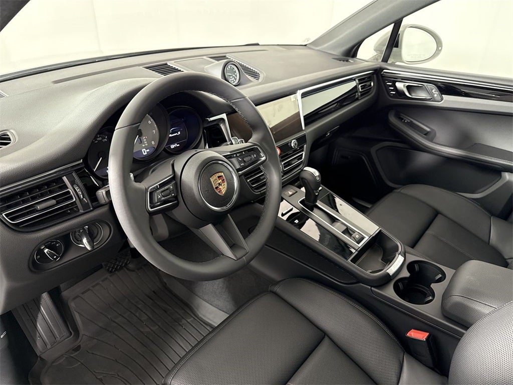 2025 Porsche Macan S