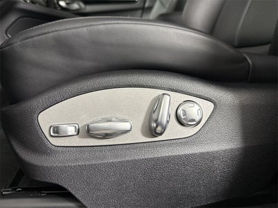 2025 Porsche Macan S