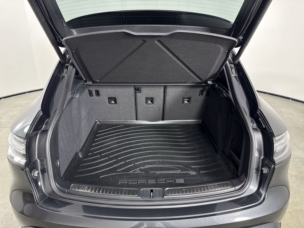 2023 Porsche Macan S