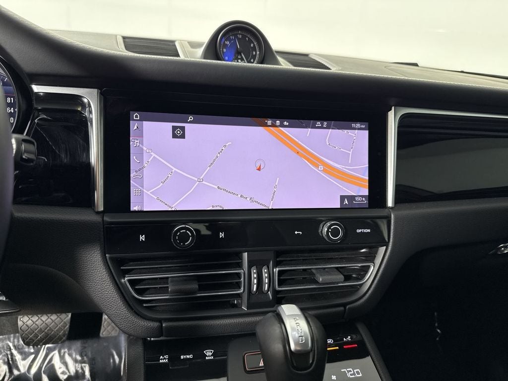2024 Porsche Macan S