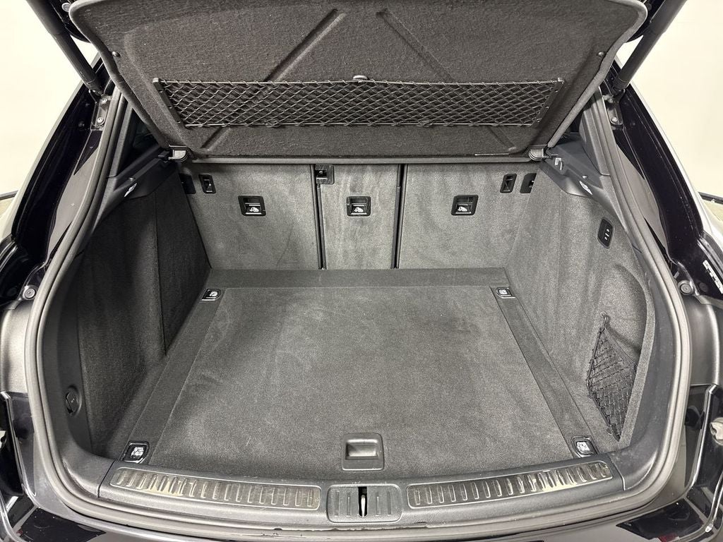 2025 Porsche Macan S