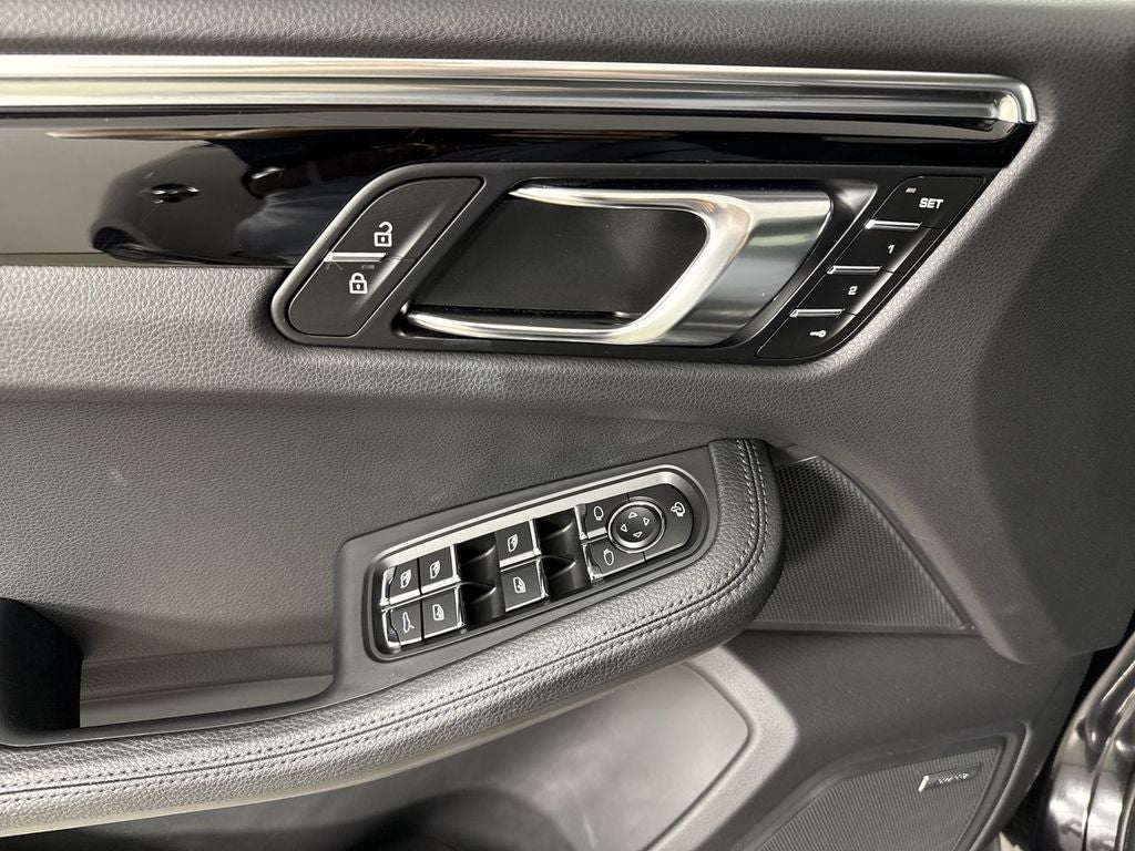 2025 Porsche Macan S