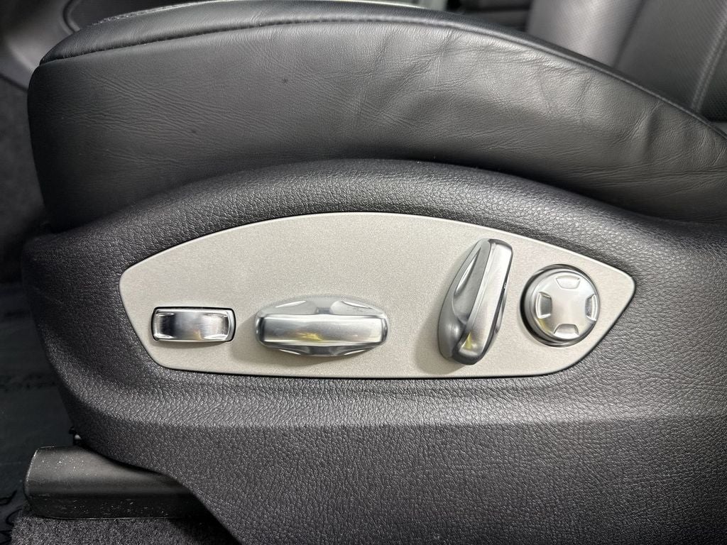 2025 Porsche Macan S