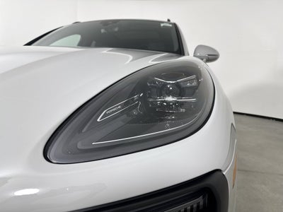 2025 Porsche Macan S