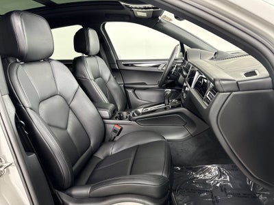 2025 Porsche Macan S