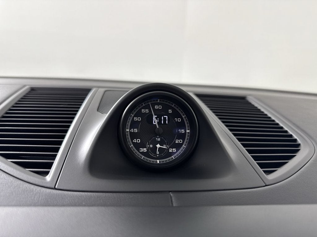 2025 Porsche Macan S