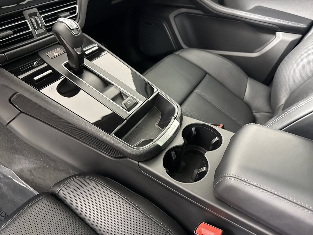 2025 Porsche Macan S