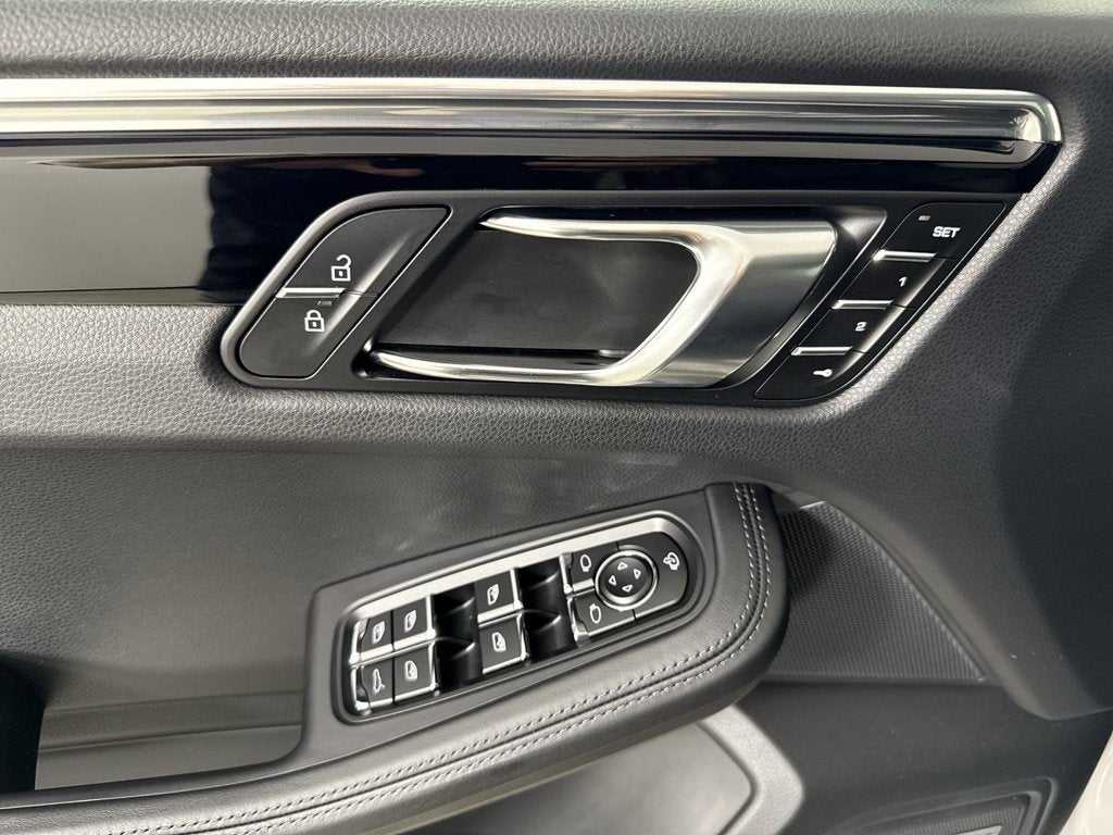 2025 Porsche Macan S