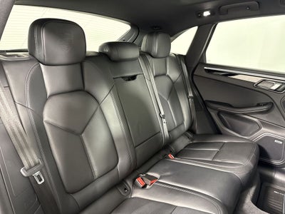 2022 Porsche Macan Macan S