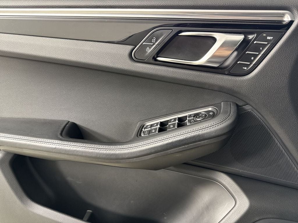 2022 Porsche Macan Macan S