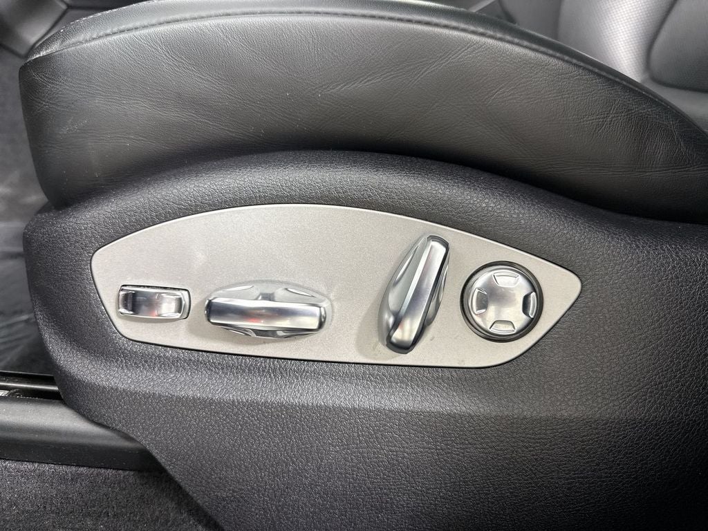 2022 Porsche Macan Macan S