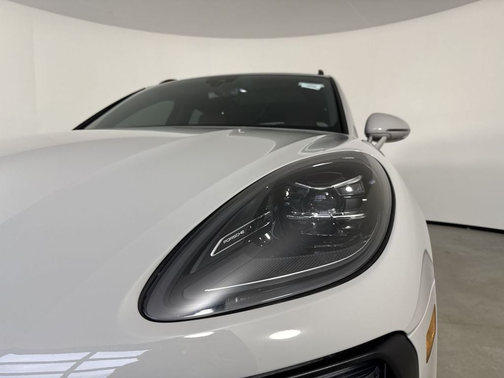 2023 Porsche Macan S