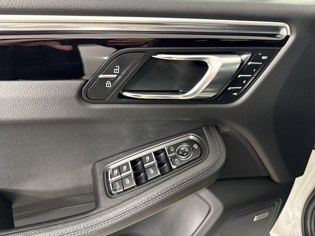2023 Porsche Macan S