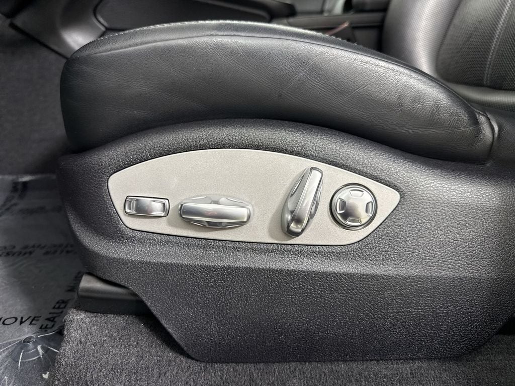 2023 Porsche Macan S
