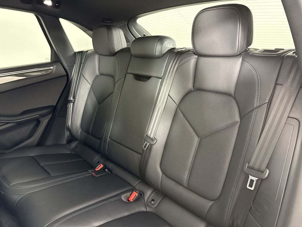 2025 Porsche Macan Macan S