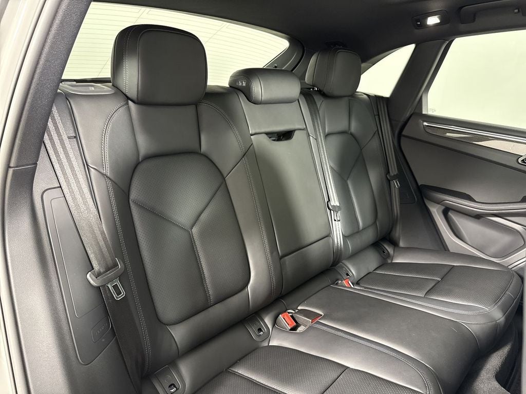 2025 Porsche Macan Macan S