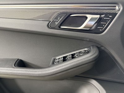 2025 Porsche Macan Macan S