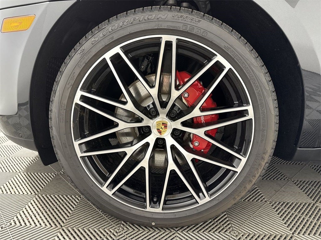 2025 Porsche Macan S