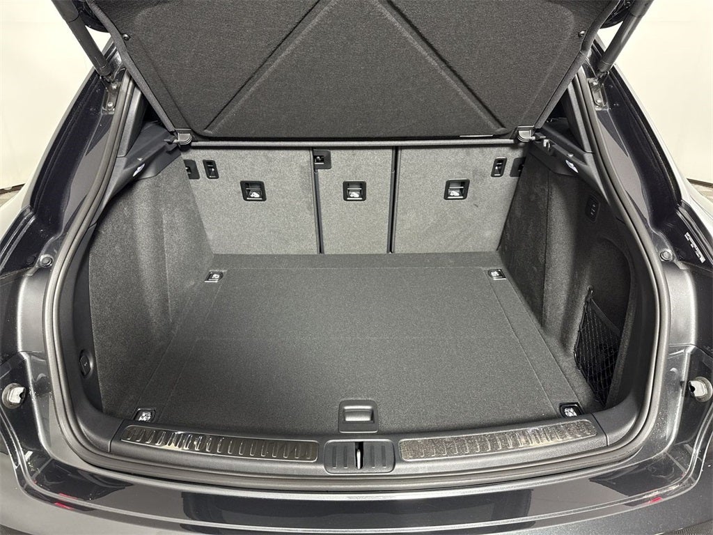 2025 Porsche Macan S