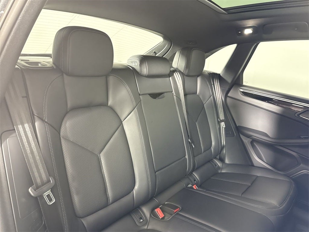 2025 Porsche Macan S