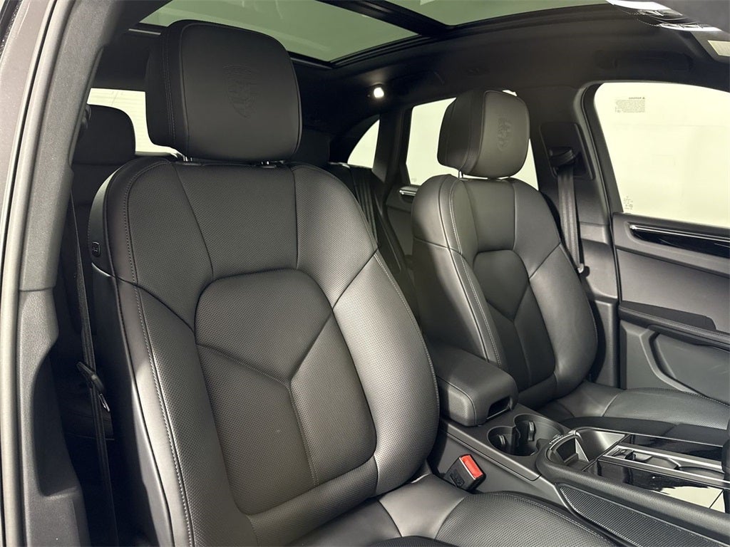 2025 Porsche Macan S