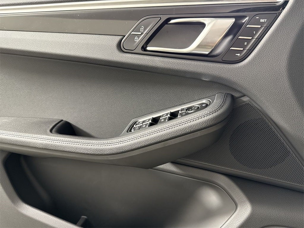 2025 Porsche Macan S