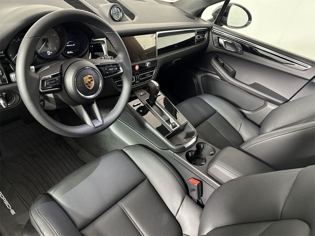 2025 Porsche Macan S