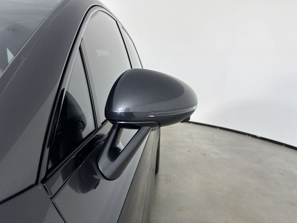 2025 Porsche Macan S