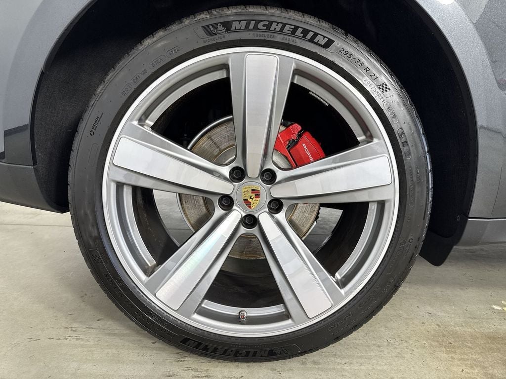 2025 Porsche Macan S