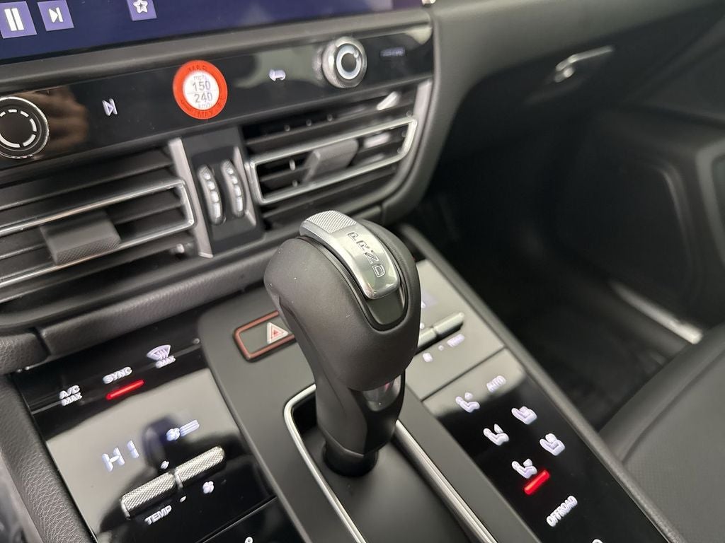 2025 Porsche Macan S