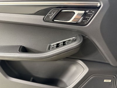2025 Porsche Macan S