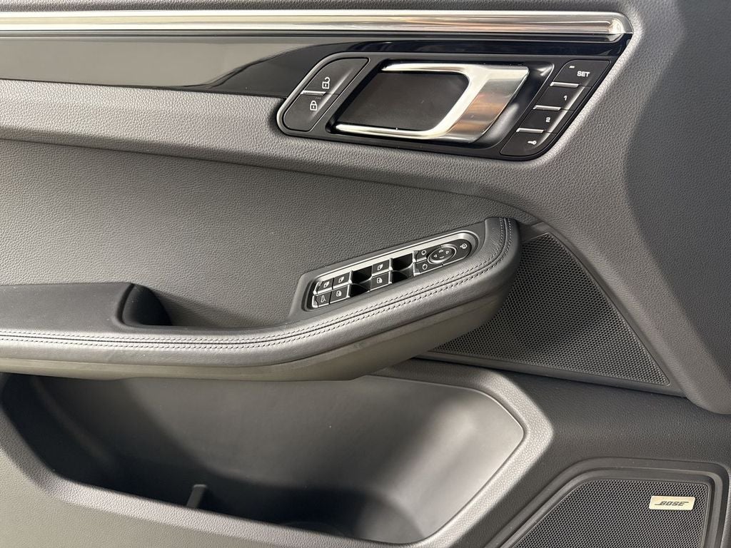 2025 Porsche Macan S