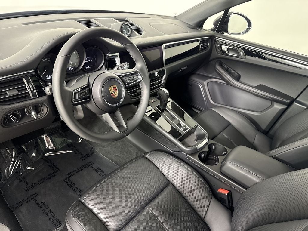 2025 Porsche Macan S