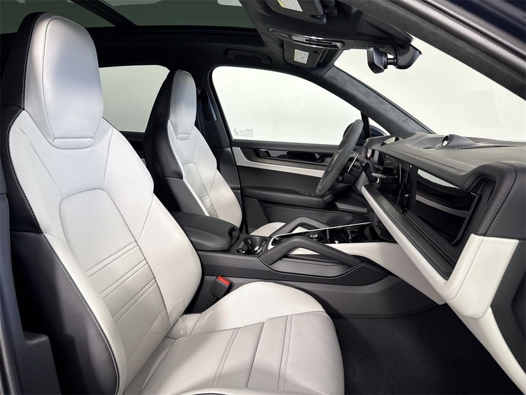 2026 Porsche Cayenne GTS