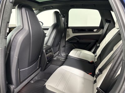 2026 Porsche Cayenne GTS