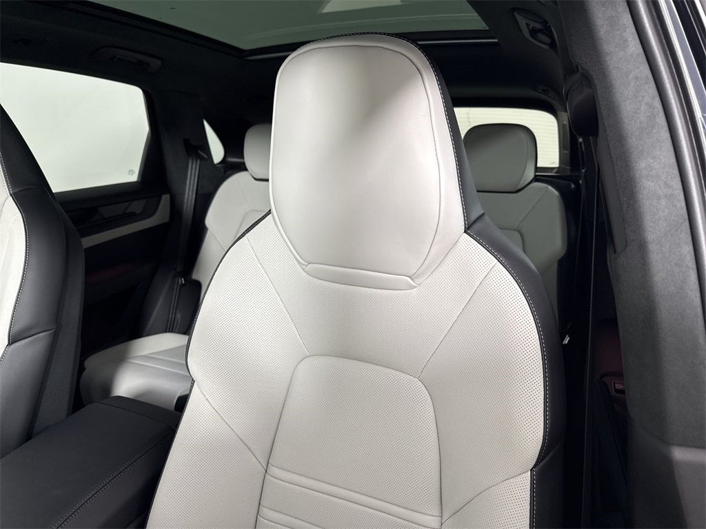 2026 Porsche Cayenne GTS