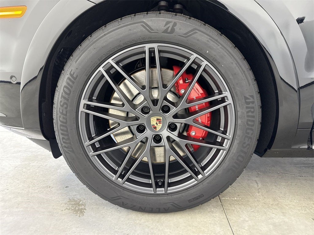 2026 Porsche Cayenne GTS