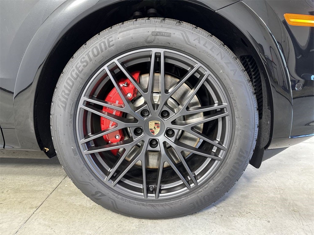 2026 Porsche Cayenne GTS