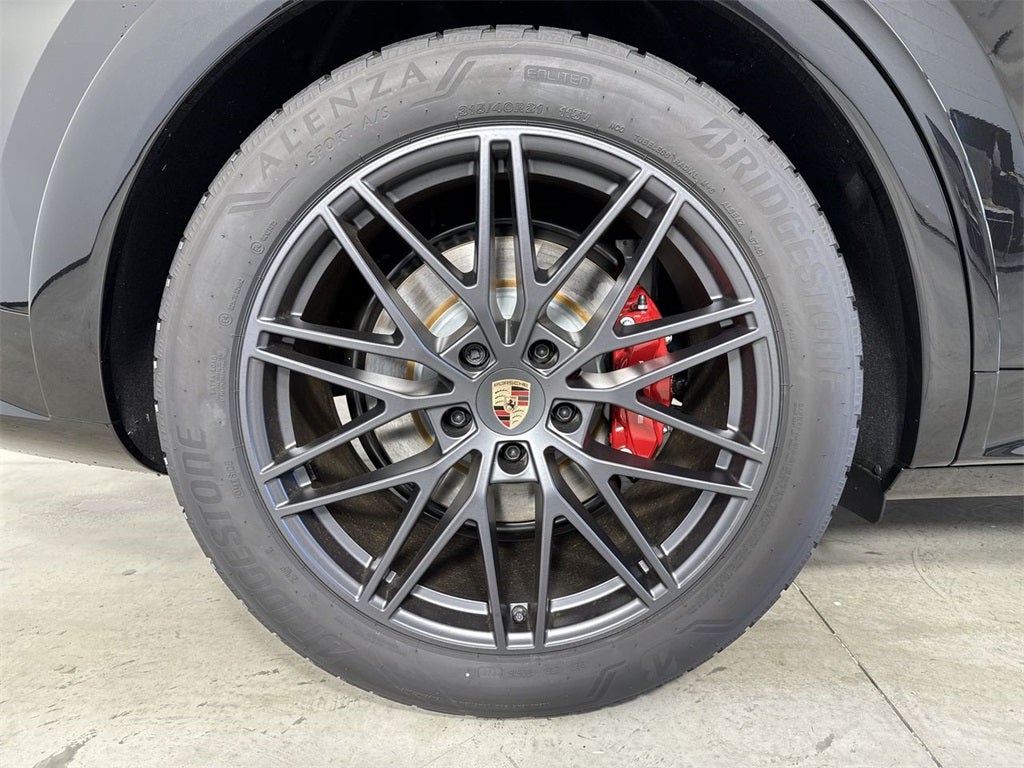 2026 Porsche Cayenne GTS