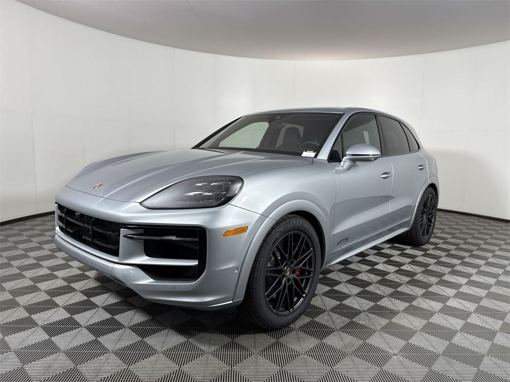 2025 Porsche Cayenne GTS