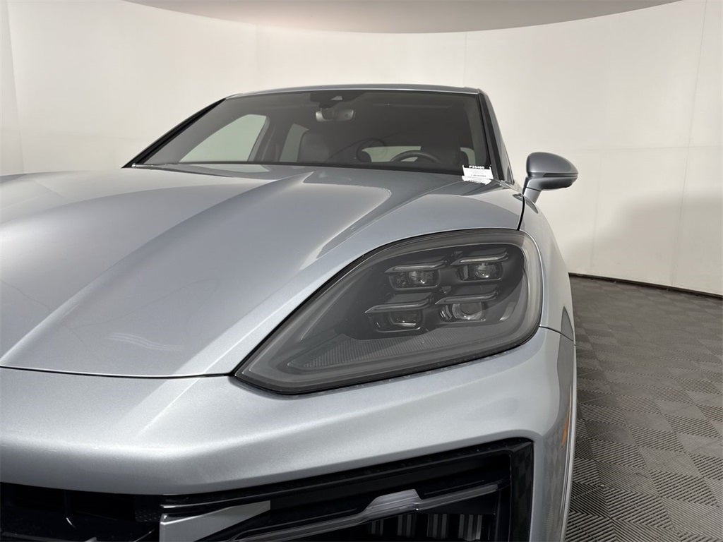 2025 Porsche Cayenne GTS