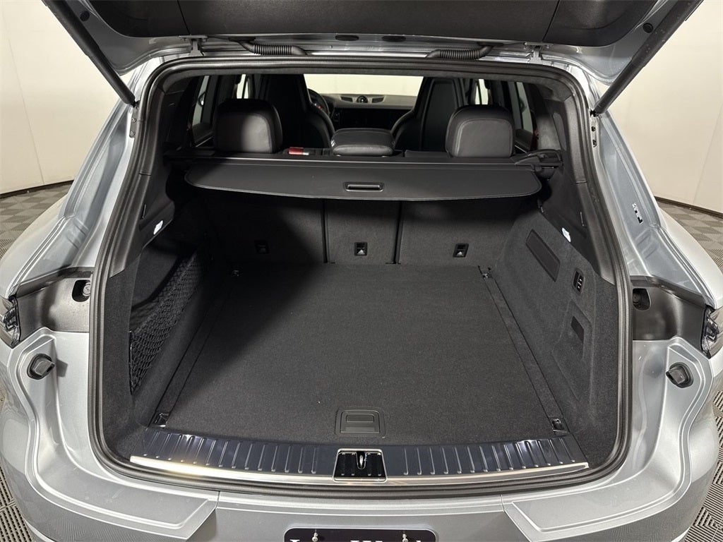 2025 Porsche Cayenne GTS