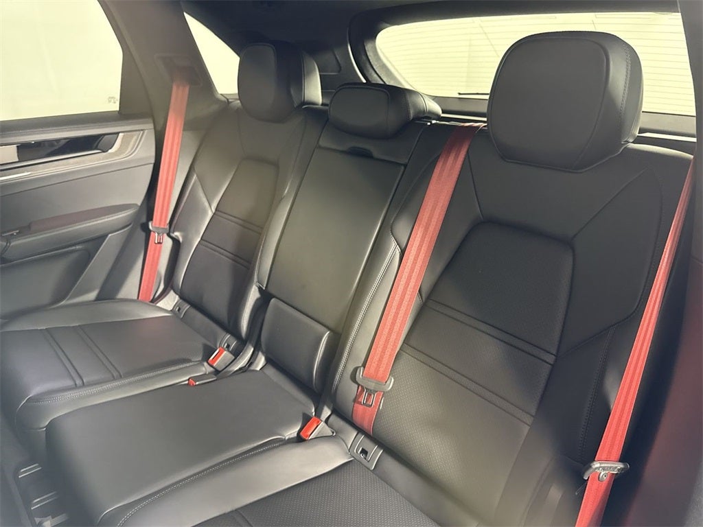 2025 Porsche Cayenne GTS