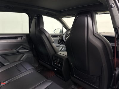 2025 Porsche Cayenne GTS