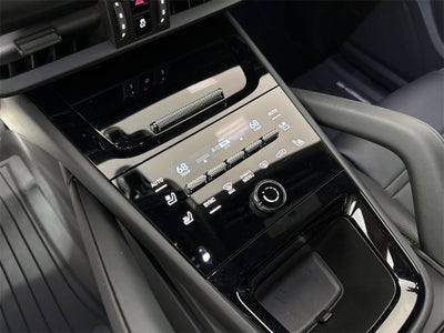 2025 Porsche Cayenne GTS